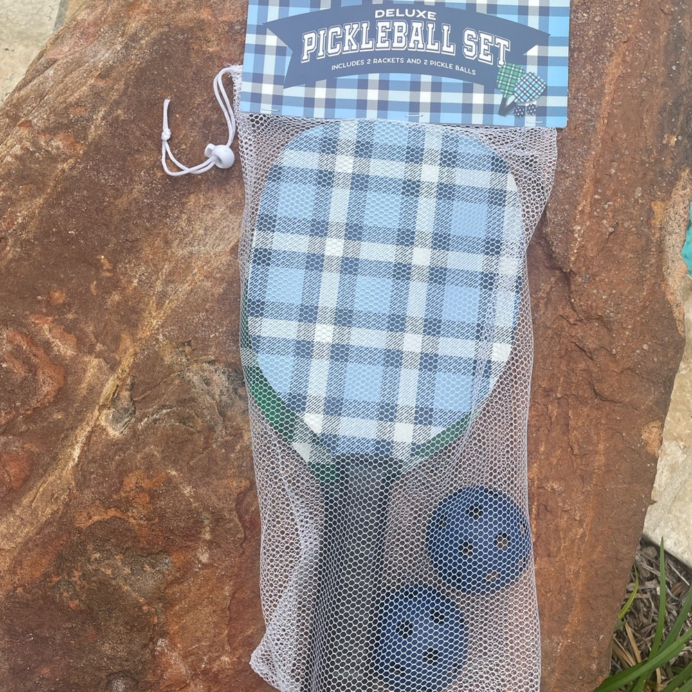 Deluxe Pickleball 5- Piece Set Includes Bonus Carrying Bag NEW!